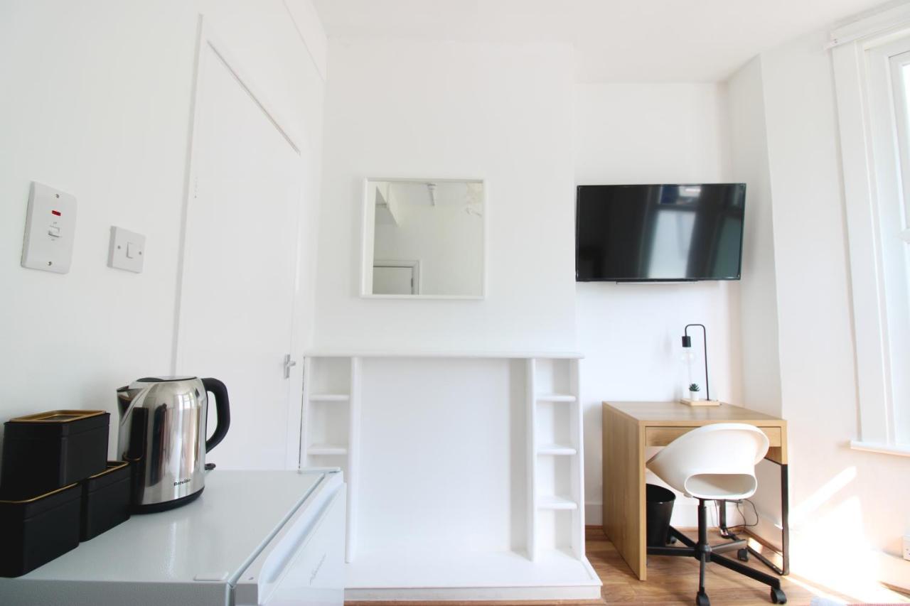 Appartamento Lovely Studio Flats In Hackney Londra Esterno foto