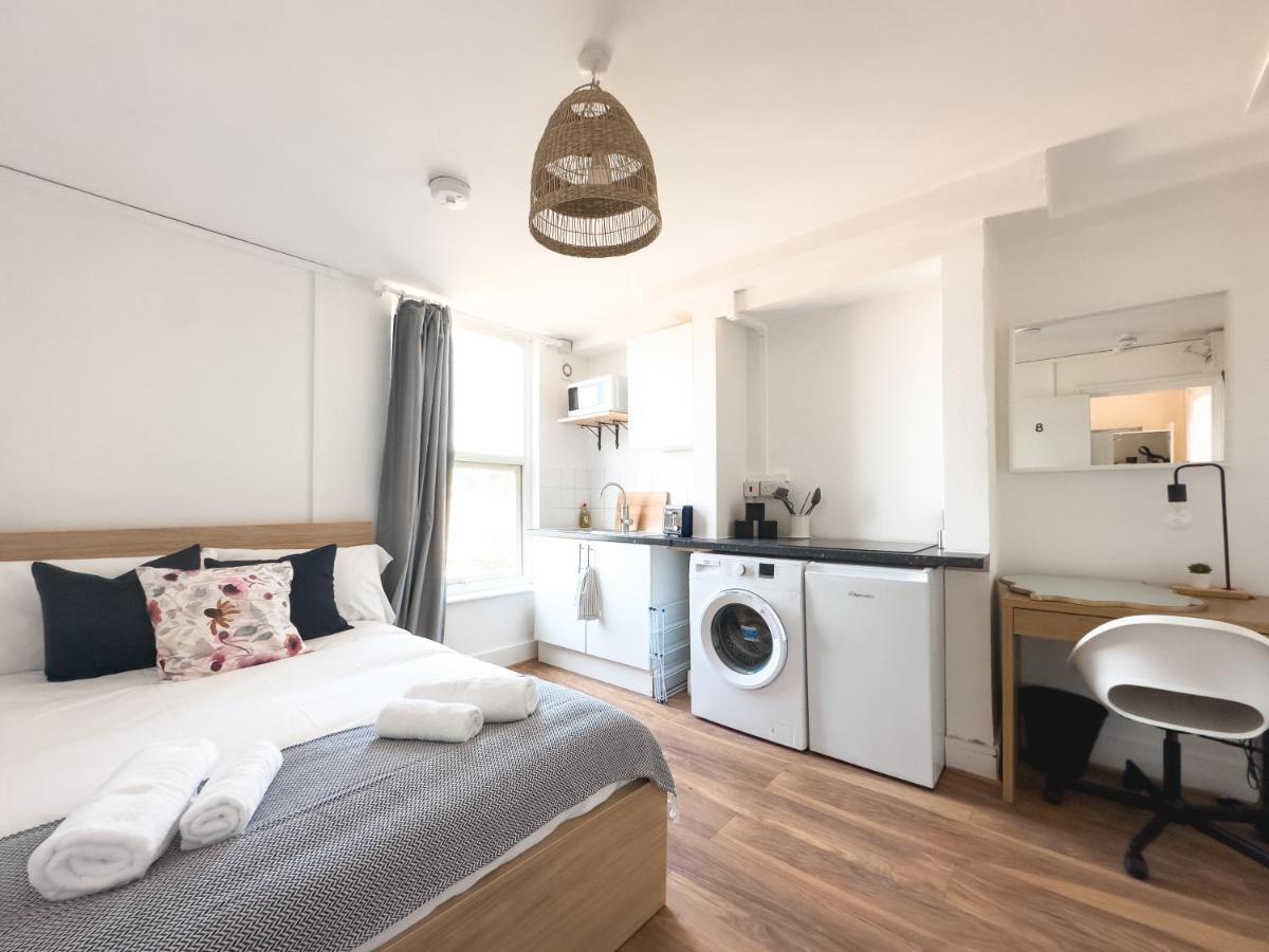 Appartamento Lovely Studio Flats In Hackney Londra Esterno foto