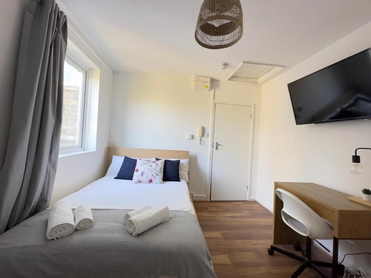 Appartamento Lovely Studio Flats In Hackney Londra Esterno foto