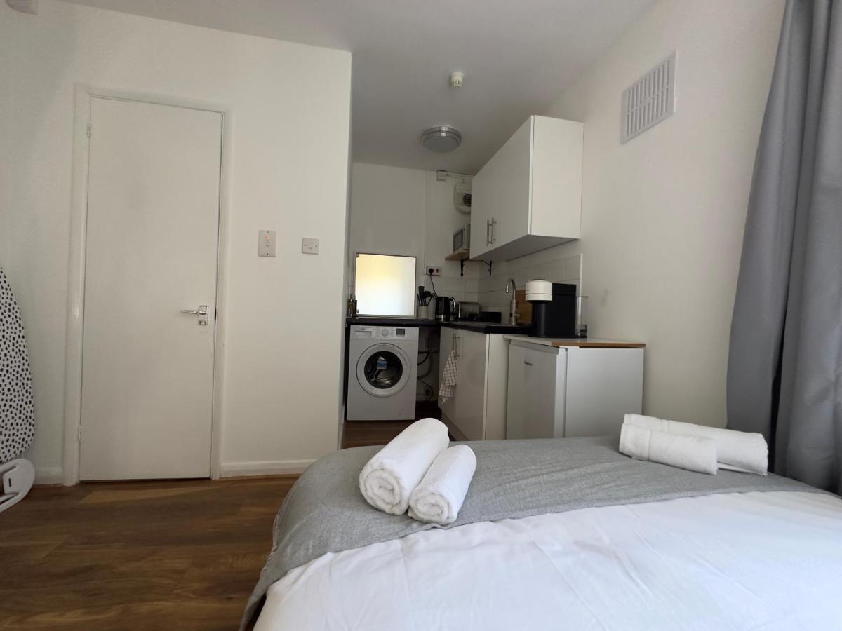 Appartamento Lovely Studio Flats In Hackney Londra Esterno foto